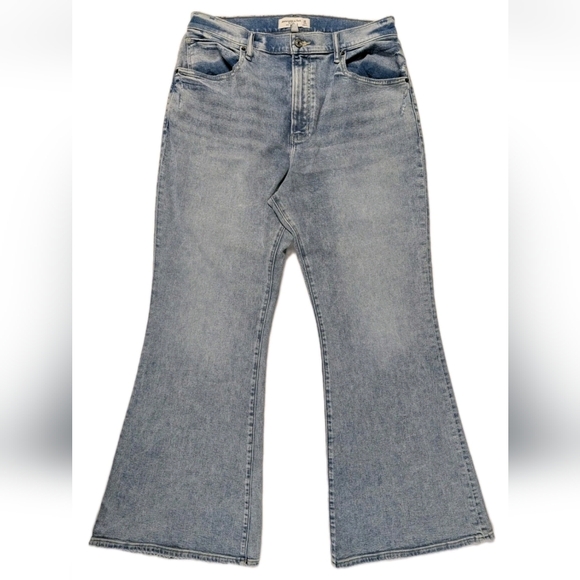 Abercrombie Curve Love Ultra High Rise Flare Jeans 14S 32 Short 13" Wide Flare - Picture 3 of 8